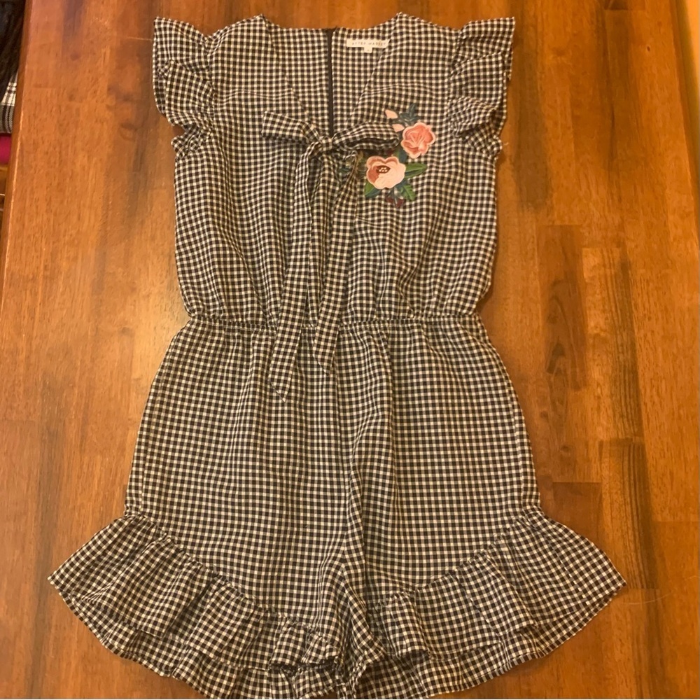 After Market Romper Medium Black White Gigham Flutter Ruffle Hem Embroidery